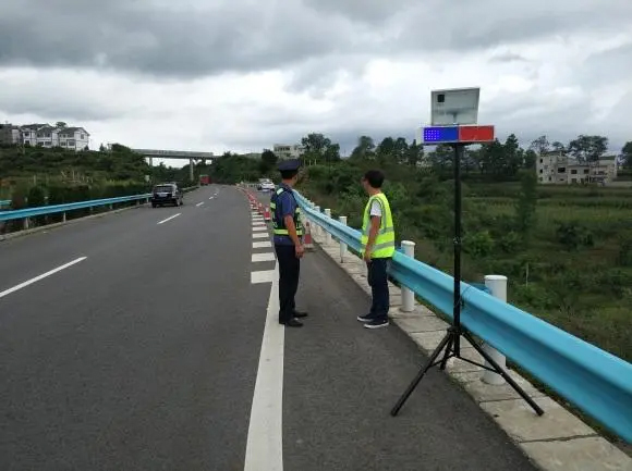 东莞高速公路钢护栏