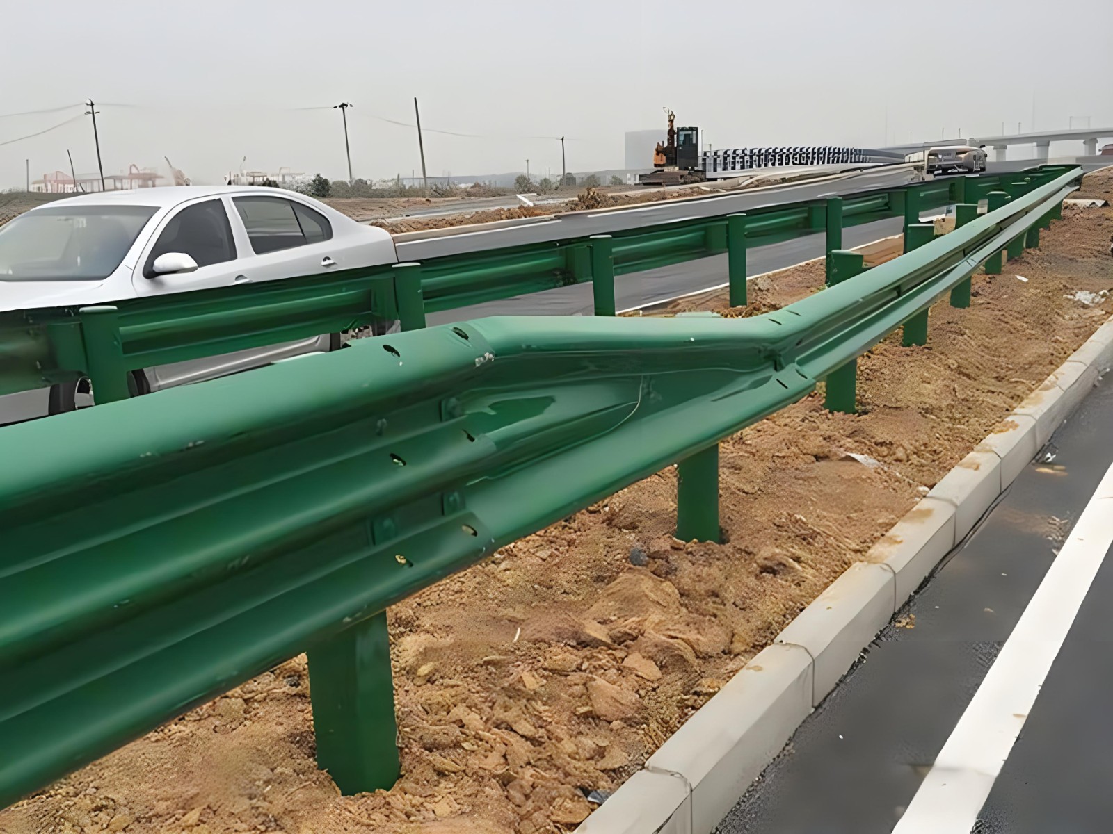东莞高速波形护栏板日常维护方案确保道路安全新举措